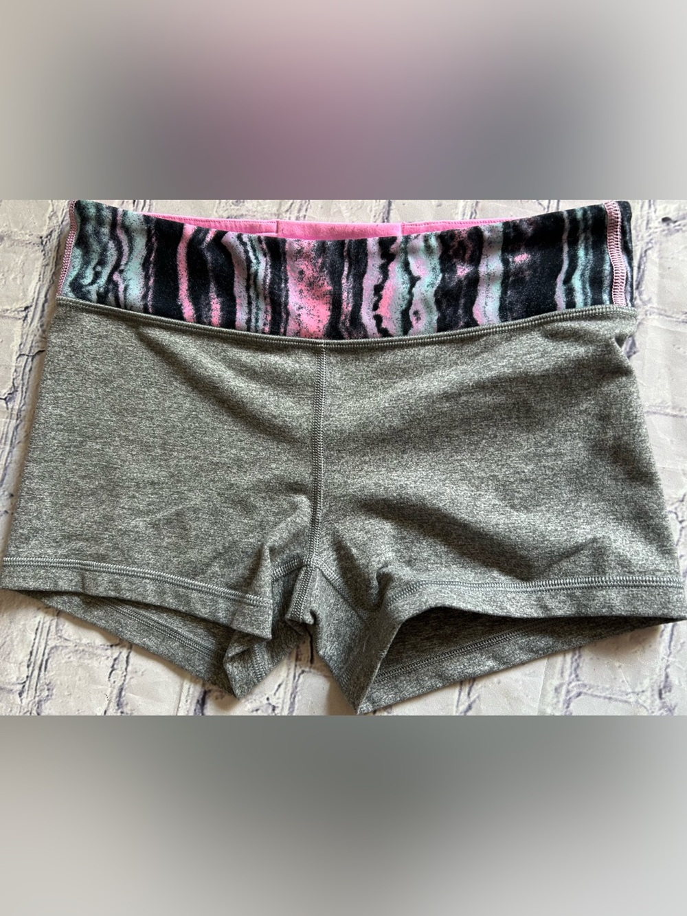 IVIVVA reversible size 14 booty shorts